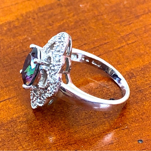 Majestic sterling silver ring with gorgeous crystal - Picture 2 of 7